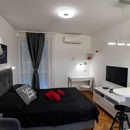 Studio Don Apartment Split